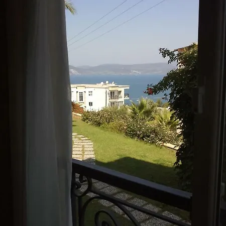 Seaview 1 Апартаменты *